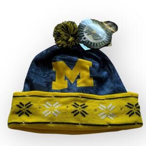 NWT Forever Collectibles University of Michigan Light 'Em Up Beanie Hat Unisex